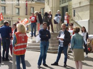 Chartres / 2 septembre / 14 h.<br>Soutenons les personnels de l'Apostrophe @ CHARTRES - Devant la Médiathèque l'Apostrophe
