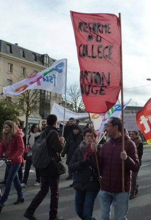 Manifestation de l'Éducation nationale / place des Halles / Chartres / 12 novembre / 14 h. 30 @ CHARTRES - Place des Halles