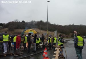 Nogent-le-Rotrou Gilets-Jaunes Rond-point Margon 15-12-2018 a