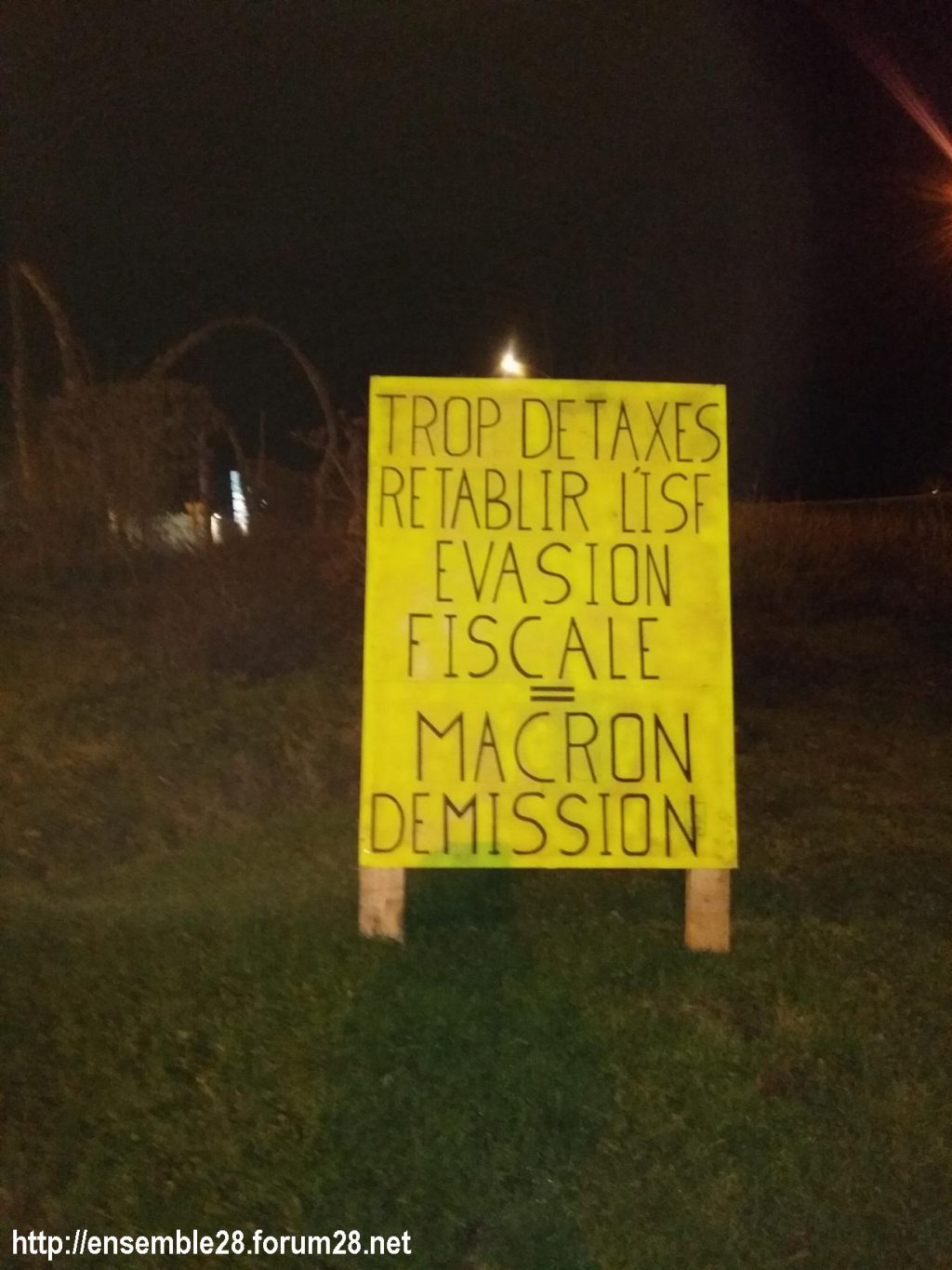 Gilets Jaunes Nogent-le-Rotrou Rond-point Michel-Hoguet 04
