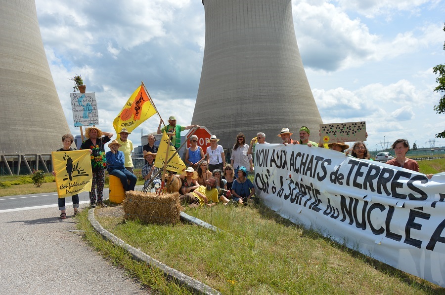 Atomik Tour Contre-lachat-de-terres-à-Belleville