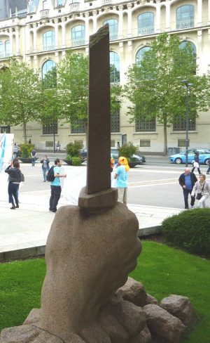 Rassemblement / Journée de la Résistance / Chartres / Monument J.Moulin / 27 mai / 18 h. @ CHARTRES -Monument Jean-Moulin