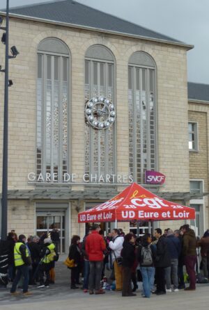 Manifestation interprofessionnelle / devant la Gare / Chartres / 5 octobre / 14 h. 30 @ CHARTRES - devant la Gare