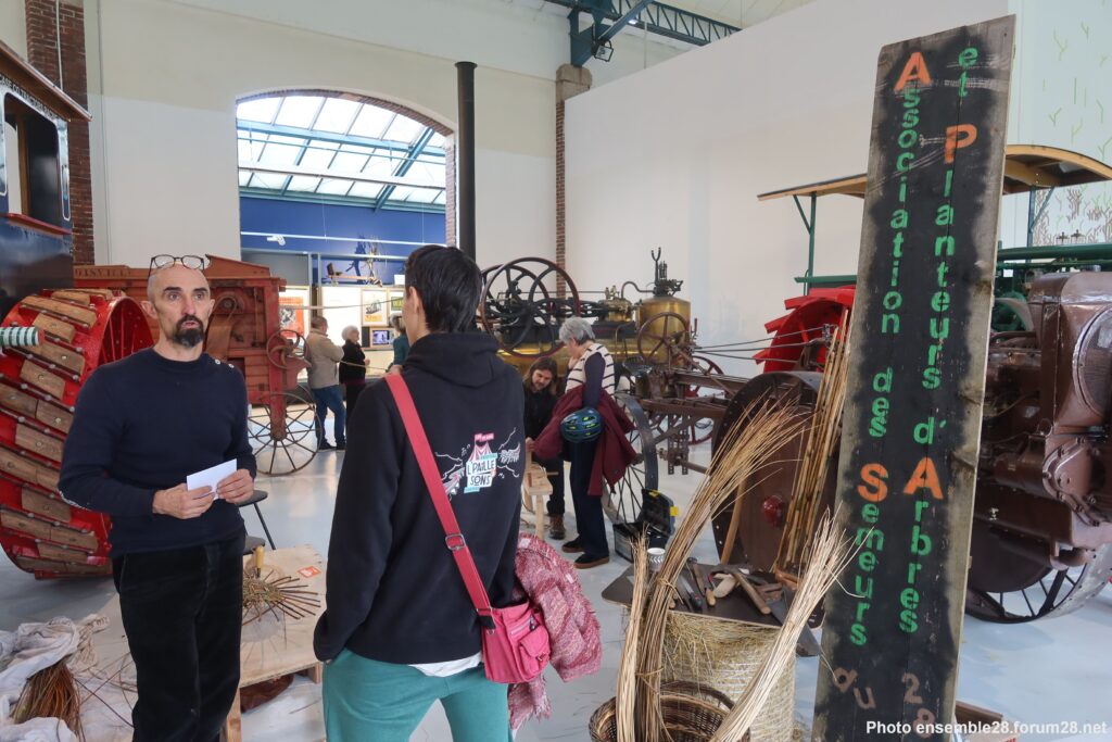 Chartres COMPA 10-11-2024 Festisol Stande des Semeurs et Planteurs d'arbres