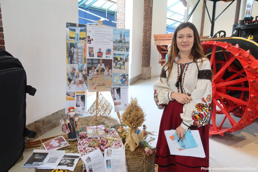Chartres COMPA 10-11-2024 Festisol Olena Remon de l'Association des Ukrainiens de France-E&L