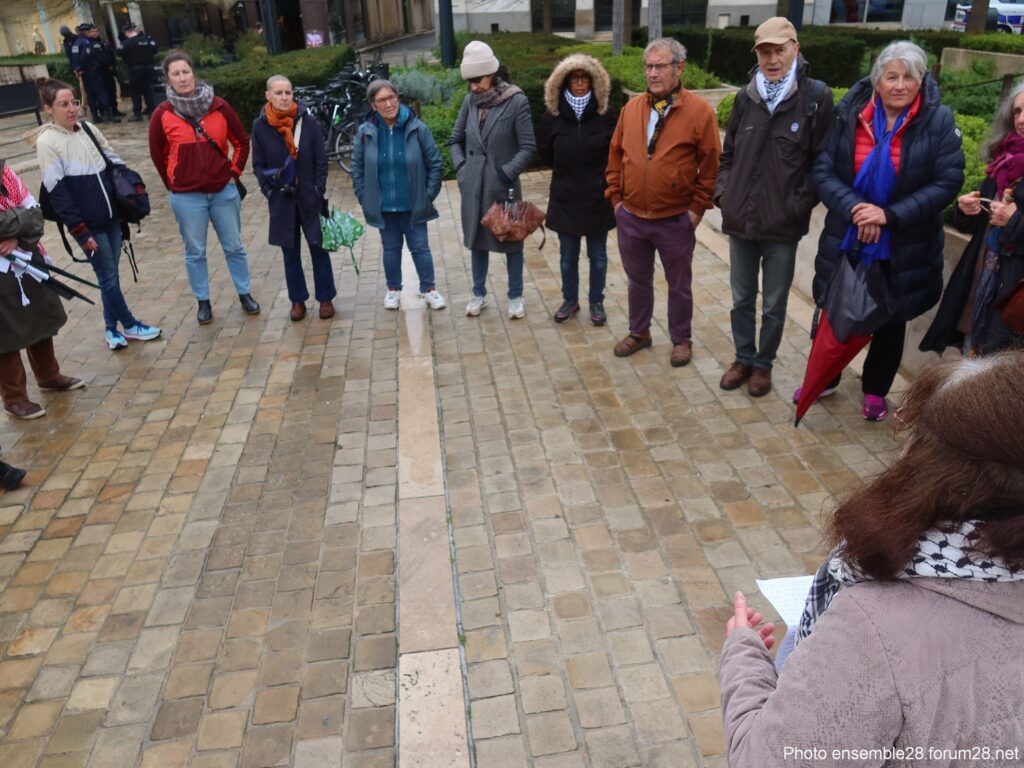 Chartres 11-04-2026 Rassemblement Tractage contre la loi Yadan