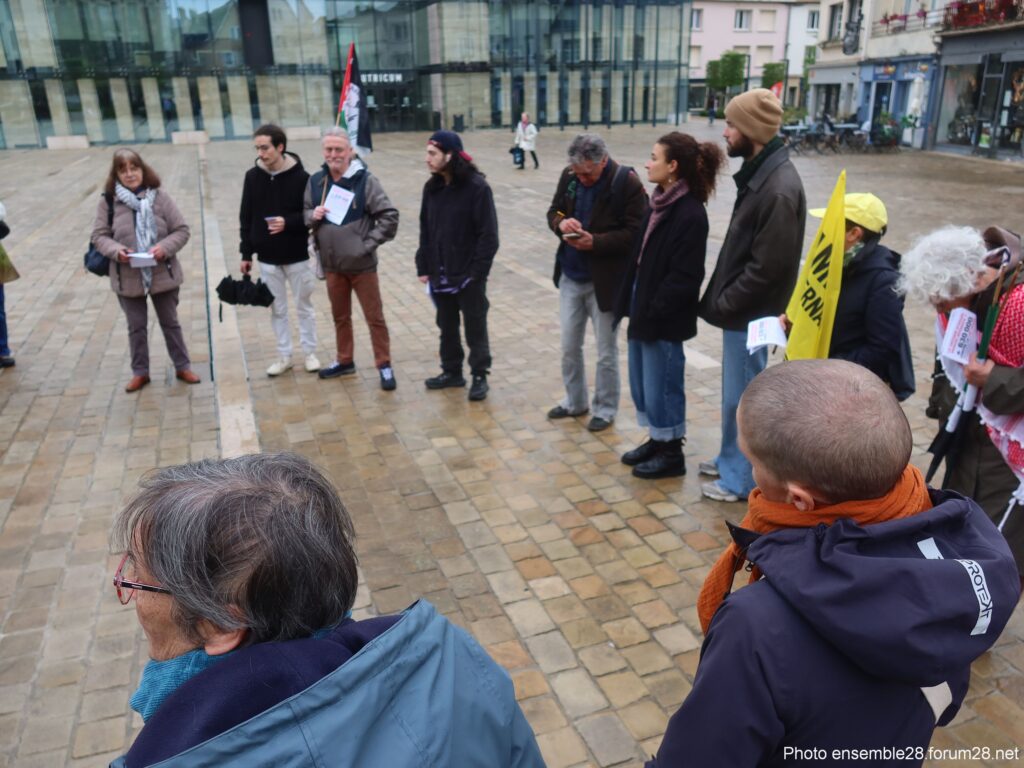 Chartres 11-04-2026 Rassemblement Tractage contre la loi Yadan