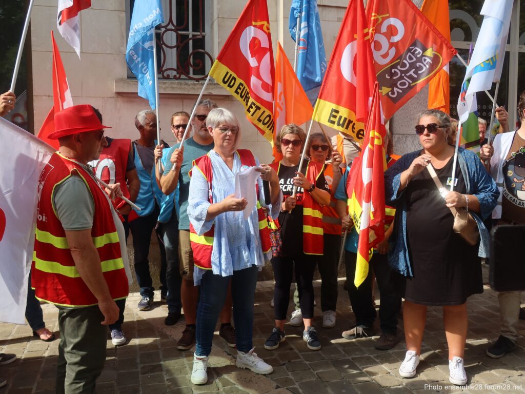 Chartres 29-09-2026 Manifestation Fonctionaires Lycéens