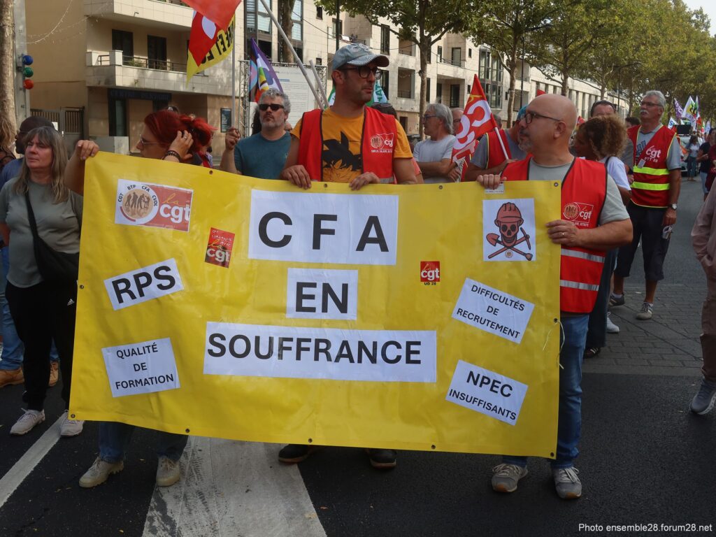 Chartres 29-09-2026 Manifestation Fonctionaires Lycéens